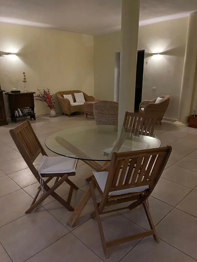 Villa Nuragica Sardegna Bacu Abis 0*,  Italia