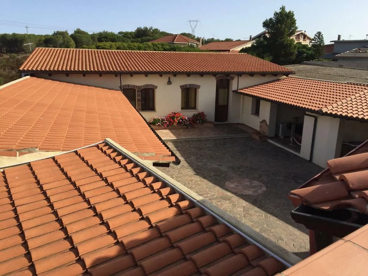 Villa Nuragica Sardegna Bacu Abis 0*,  Italia