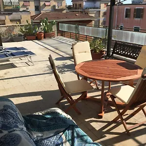 Attico Con Grande Terrazzo Appartamento Roma